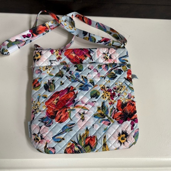 NWT Vera Bradley Bag and Wallet Triple Zip Hipster Crossbody Sea Air Floral - Picture 3 of 8